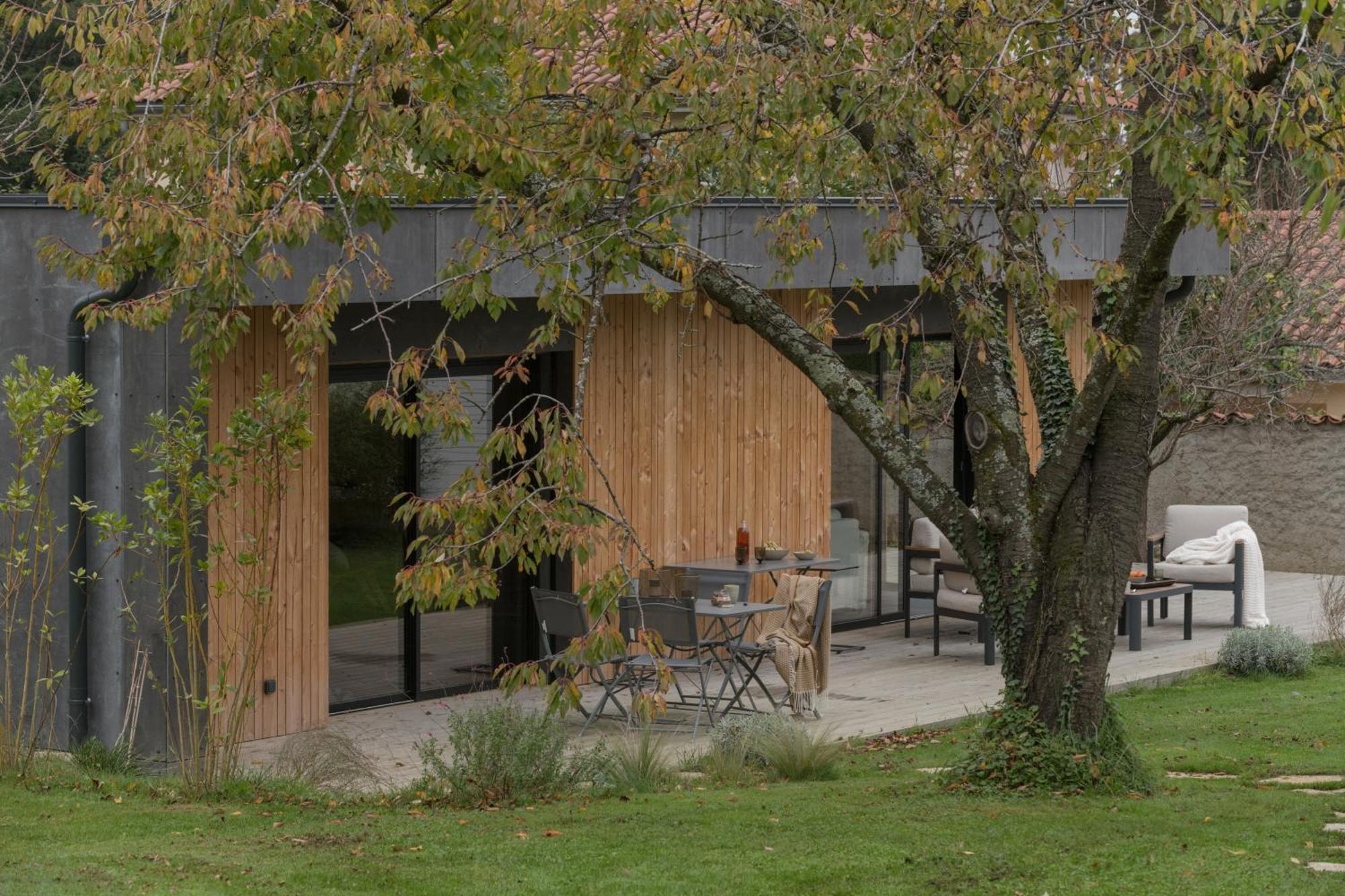 La Maison Des Monts D'Or Saint-Germain-au-Mont-dʼOr Exterior foto
